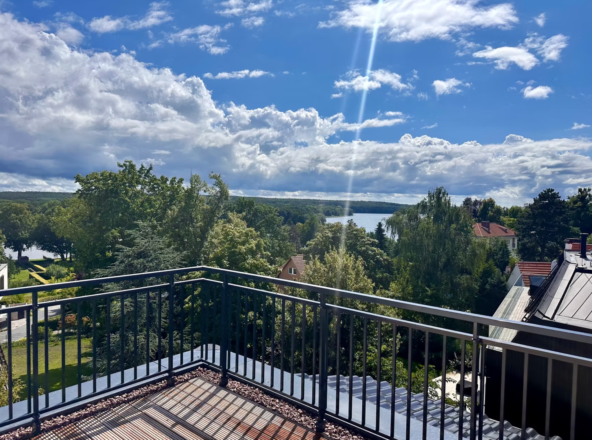 Panoramablick über den Wannsee von der Aufdachterrasse